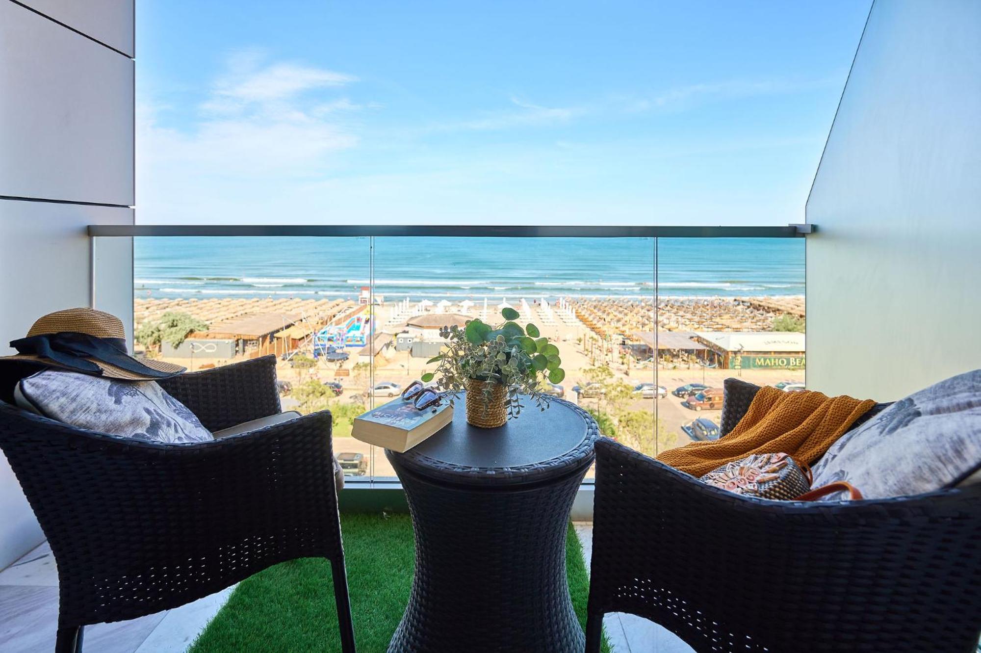 Alma Apartment In Infinity Beach Resort - Parking Mamaia Exterior photo