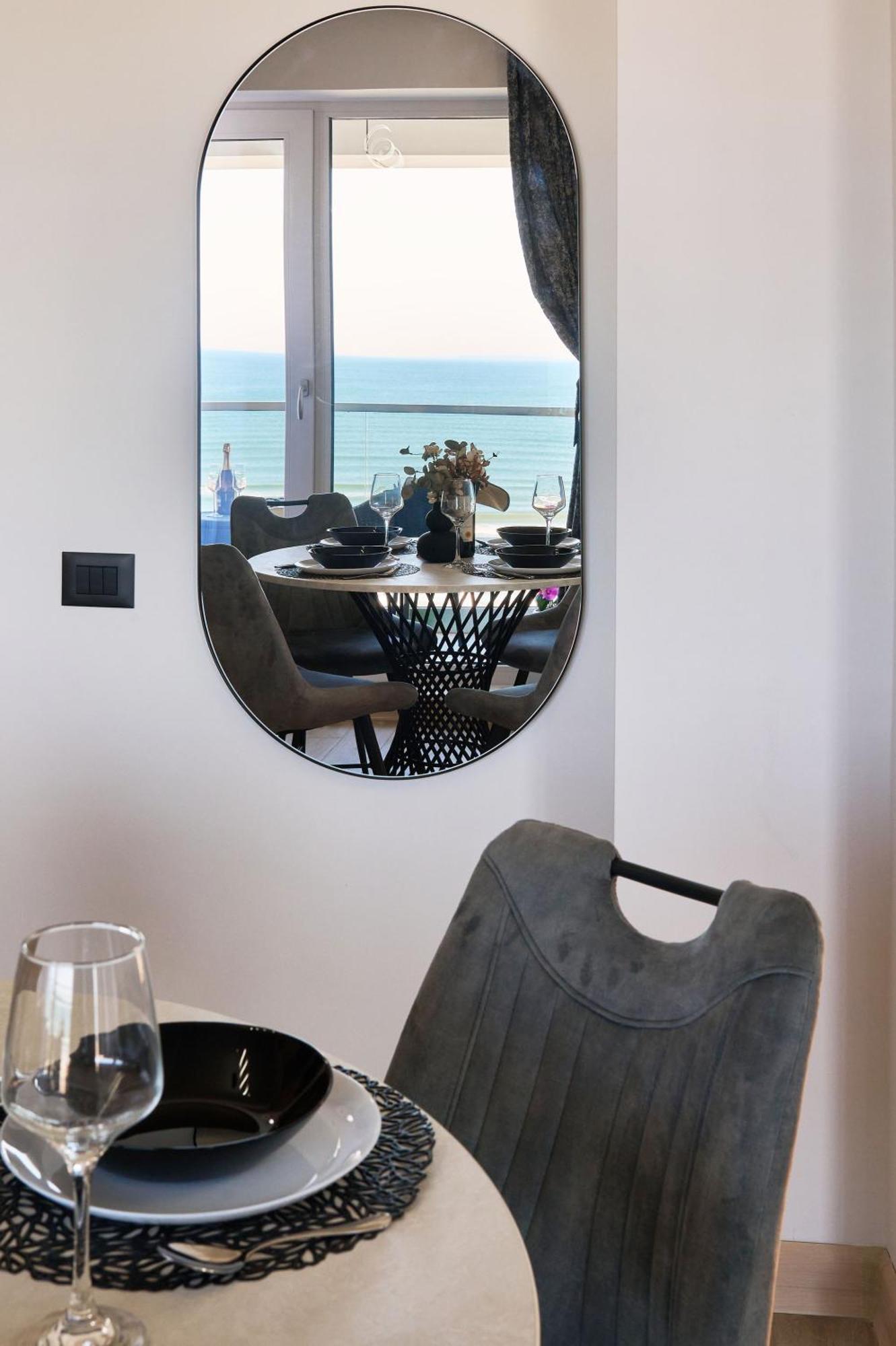 Alma Apartment In Infinity Beach Resort - Parking Mamaia Exterior photo